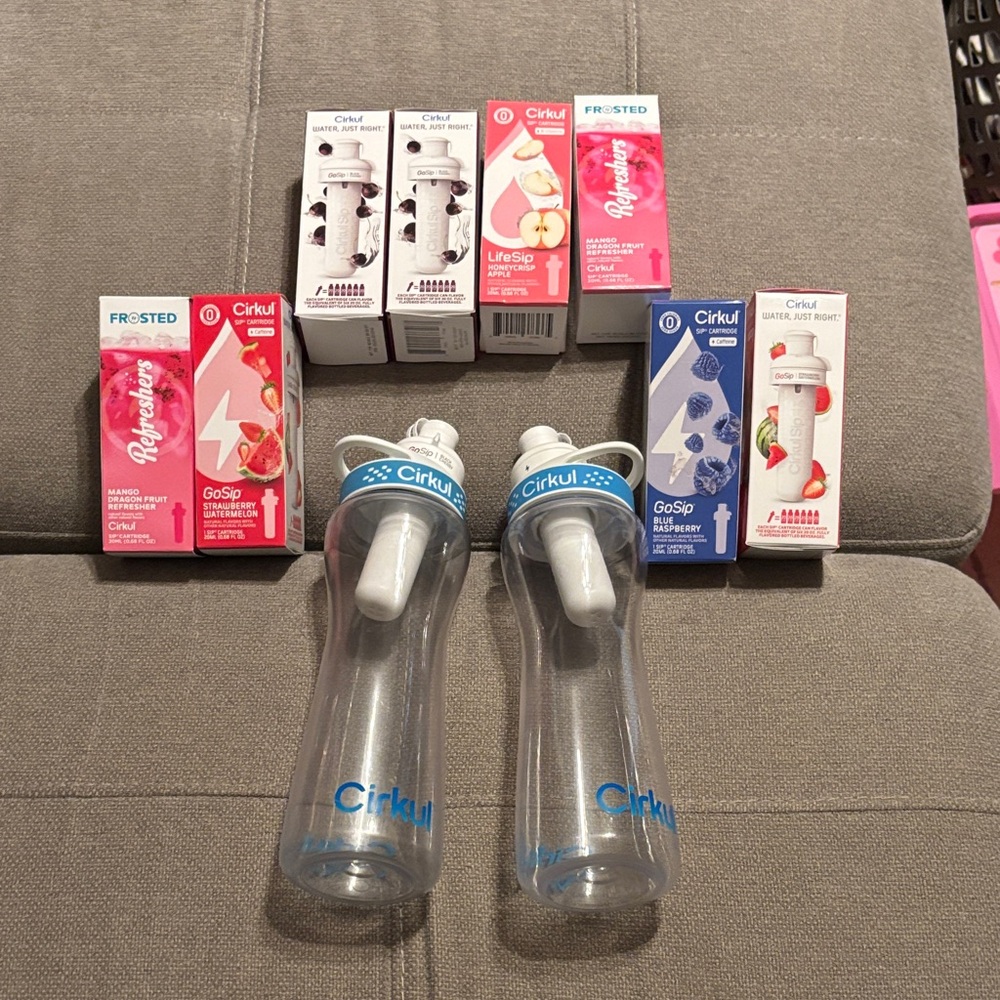 Cirkul Water Bottles with Flavor Cartridges
